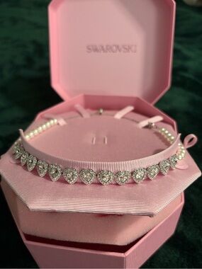 Ariana Grande x Swarovski choker